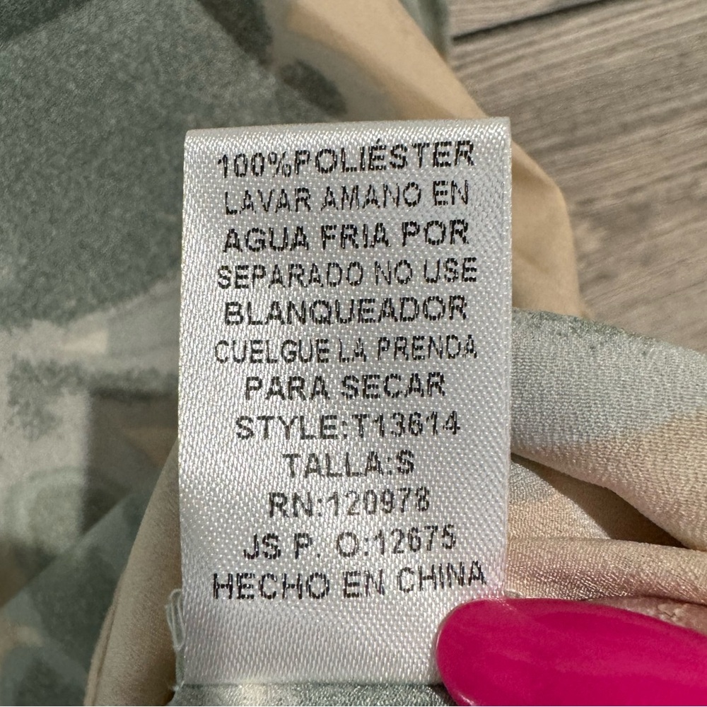 Entro Off-The-Shoulder Blouse, Bell Sleeves, Multi Color Sage/Tan/Cream, Small - Picture 7 of 8